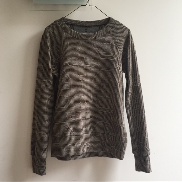 Brown sweater - Picture 1 of 4